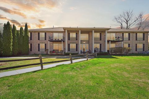 A home in West Bloomfield Twp