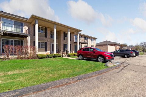 A home in West Bloomfield Twp