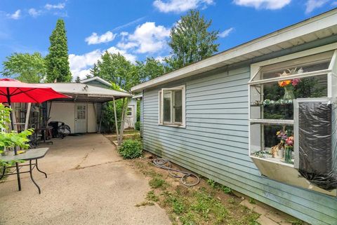 A home in Worth Twp