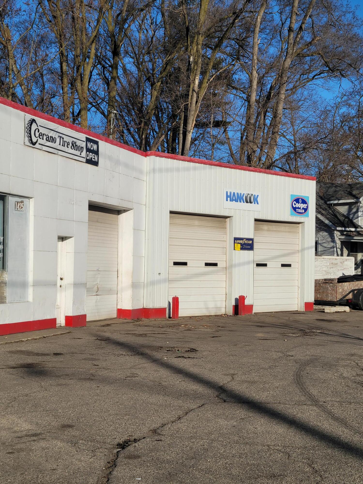 Oakdale, Grand Rapids Commercial Properties for Sale - Ashley Crain