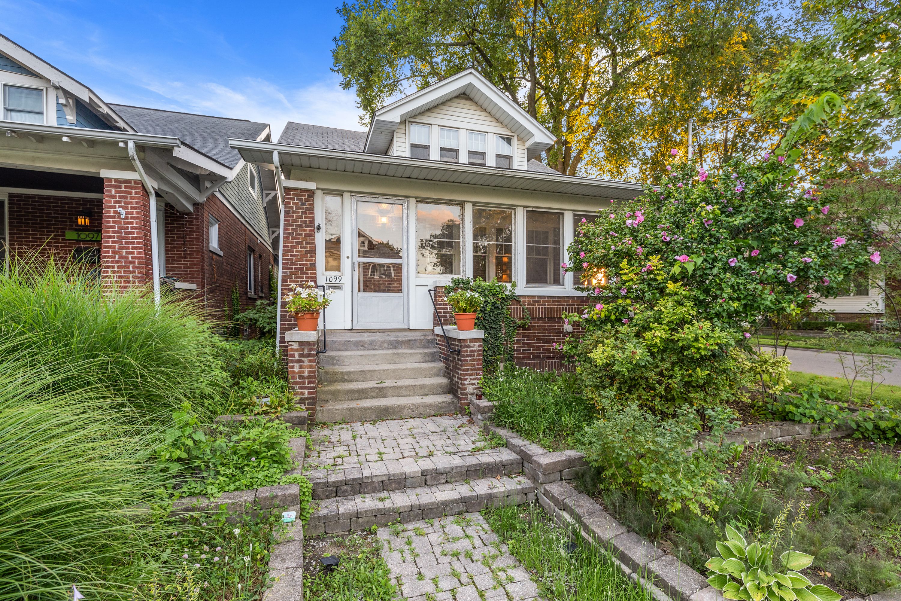 View Grosse Pointe Park, MI 48230 house