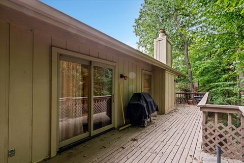 A home in West Bloomfield Twp