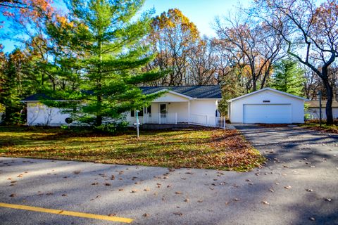 A home in Caseville Twp