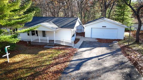 A home in Caseville Twp