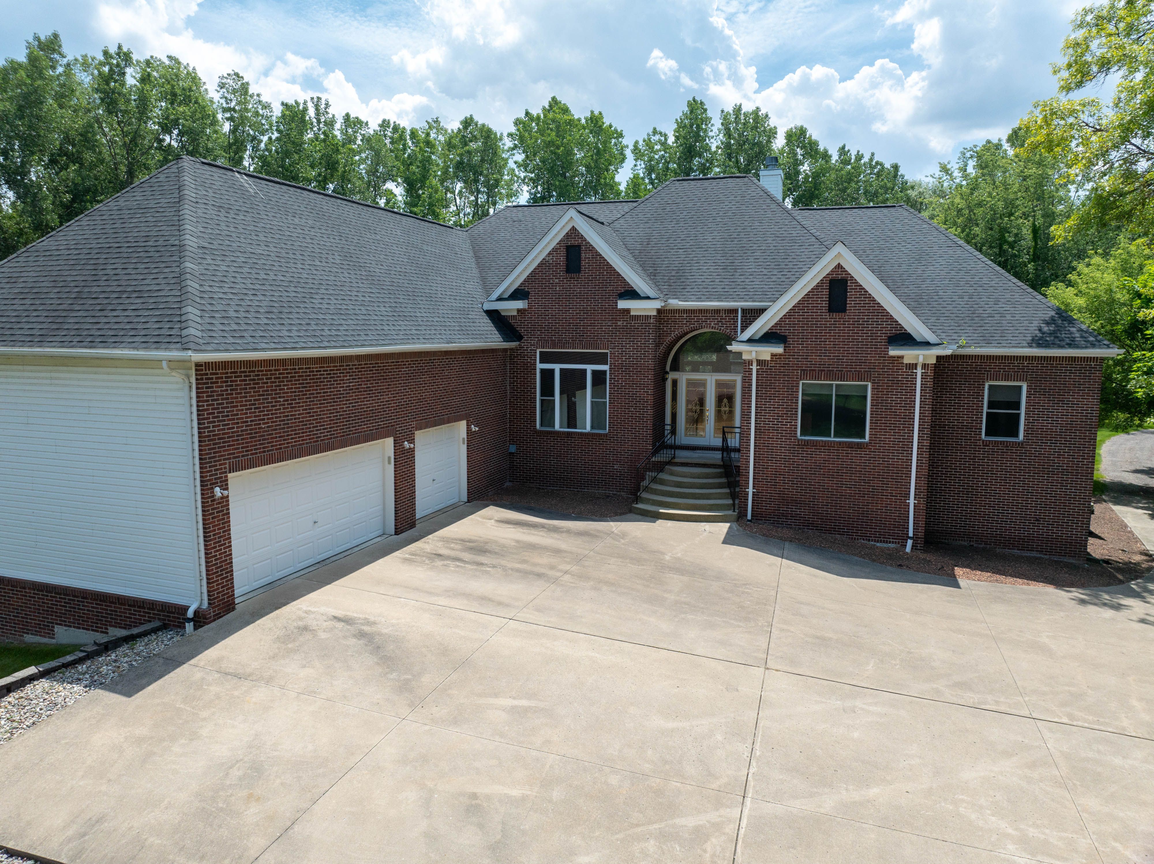 View Commerce Twp, MI 48390 house