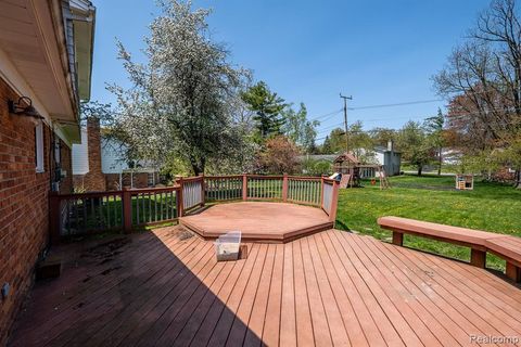 A home in Bloomfield Twp