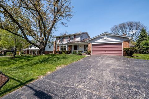 A home in Bloomfield Twp