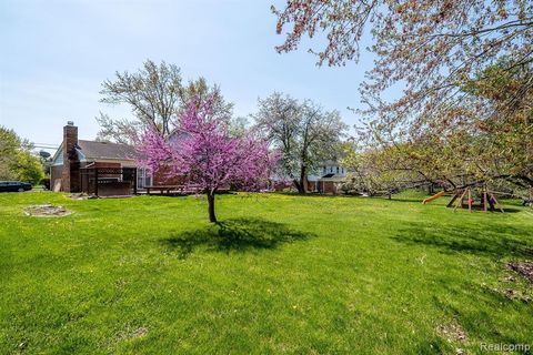 A home in Bloomfield Twp