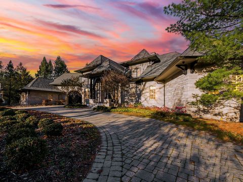 A home in Bloomfield Twp