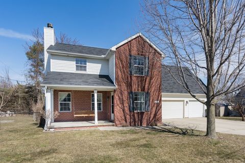 Photo of 390 Shadywood Road, Rochester Hills, MI 48307 (MLS # 20230020977)