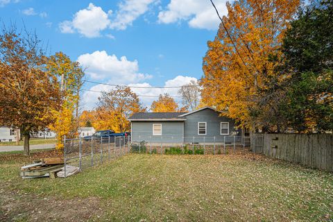 A home in Lawton Vlg