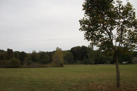 A home in Putnam Twp