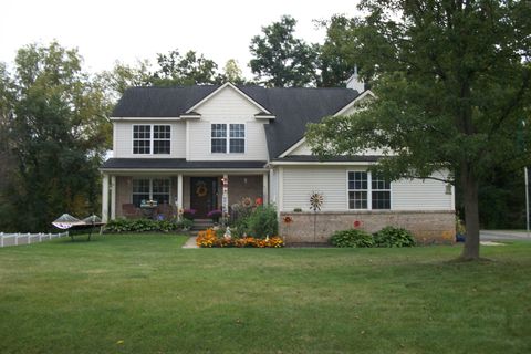 A home in Putnam Twp