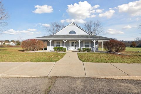 A home in Putnam Twp