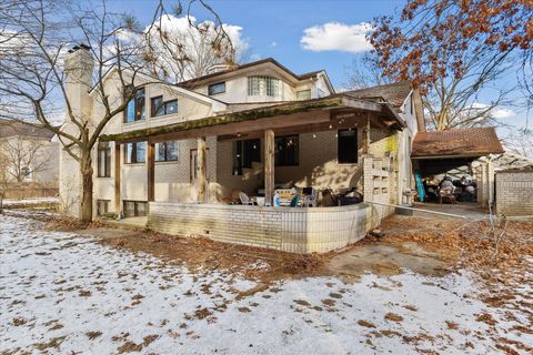 A home in Dearborn Heights