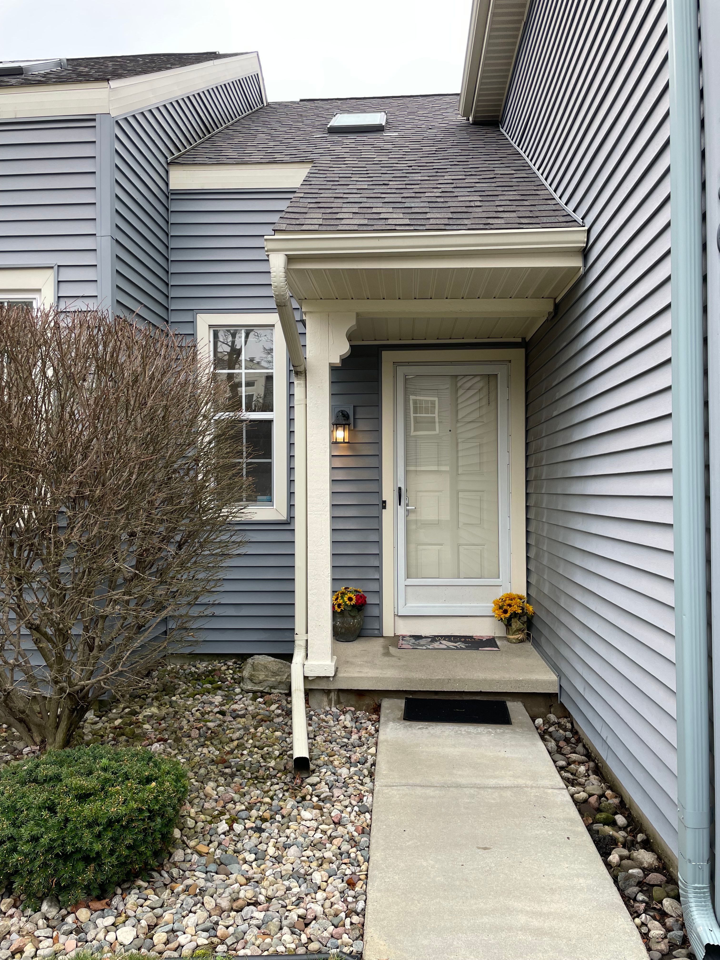 View East Lansing, MI 48823 condo