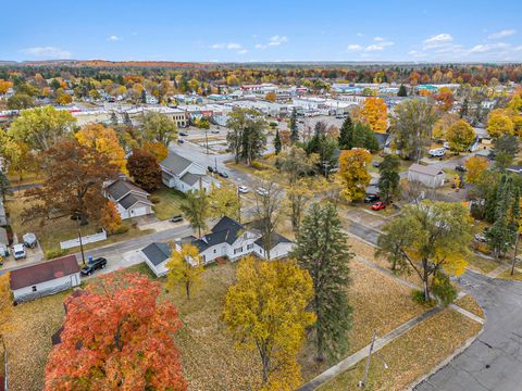 A home in Kalkaska Twp