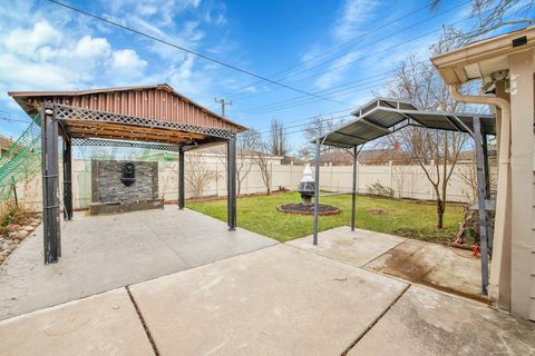 A home in Dearborn Heights