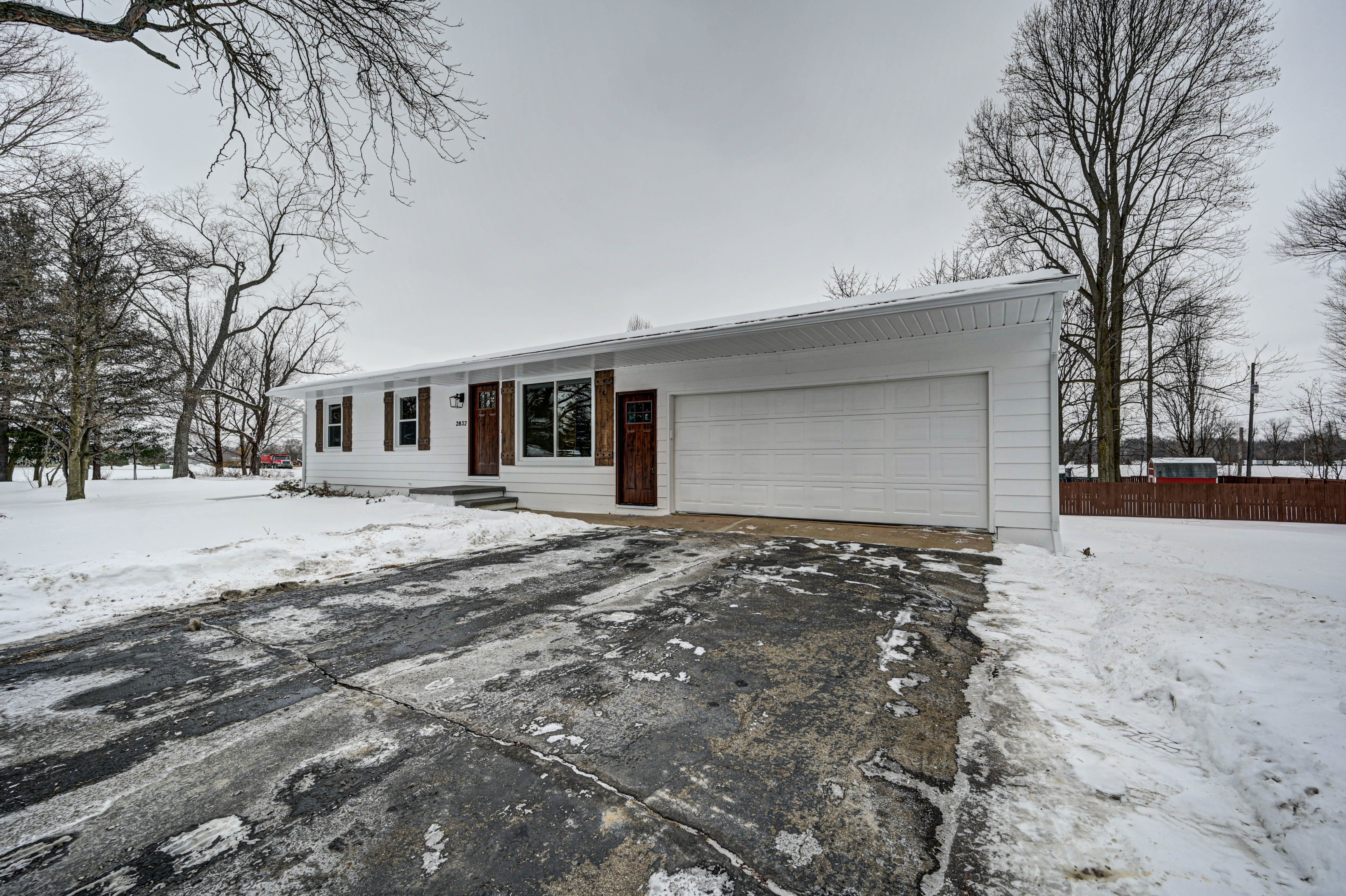 2832 GRAMER Road