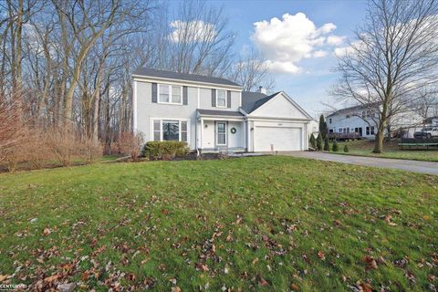 A home in West Bloomfield Twp