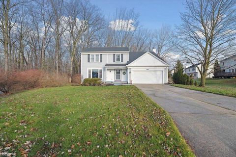 A home in West Bloomfield Twp