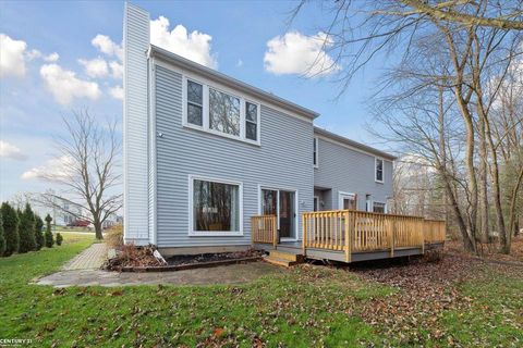 A home in West Bloomfield Twp