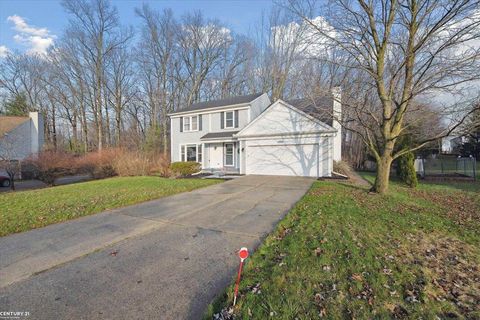 A home in West Bloomfield Twp