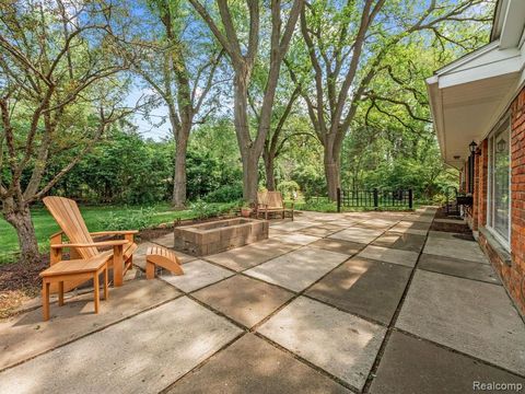 A home in Bloomfield Twp