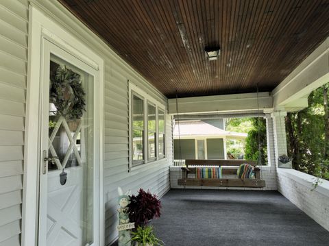 A home in Owosso