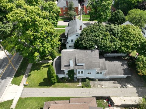 A home in Owosso