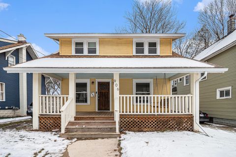 A home in Lansing