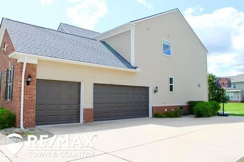 A home in Grand Blanc Twp