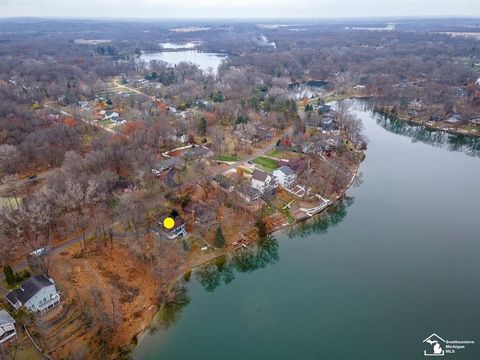 A home in Somerset Twp