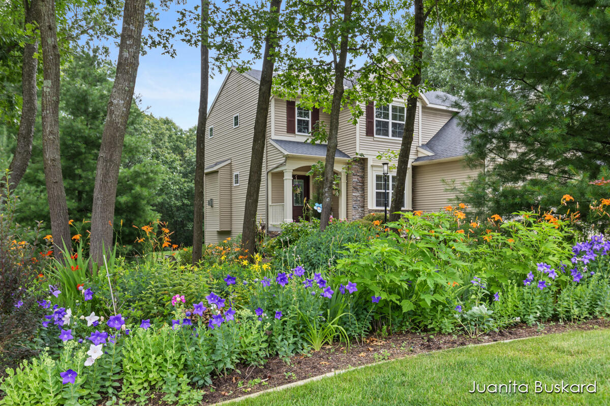 Photo 54 of 62 of 8696 Camelot Drive NE house