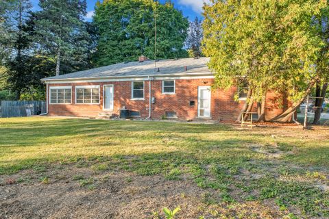 A home in Harper Woods