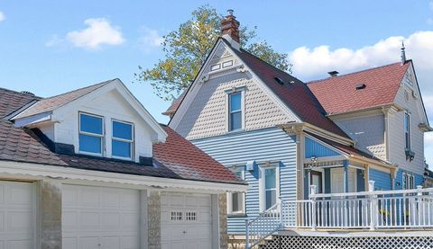 A home in Lincoln Park