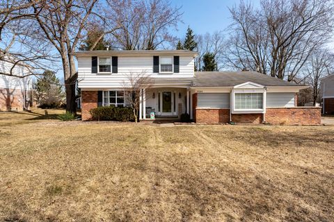 29184 HEMLOCK Court Farmington Hills City MI 48336