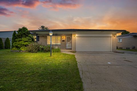 A home in Dearborn Heights