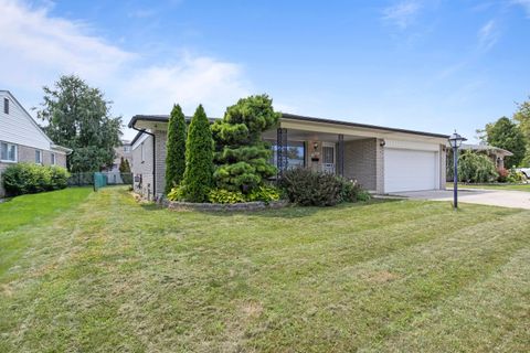 A home in Dearborn Heights