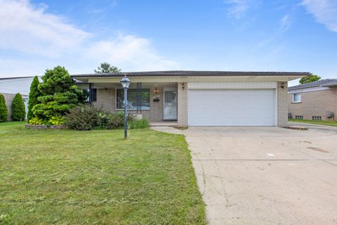 A home in Dearborn Heights