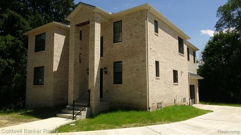 A home in Bloomfield Twp