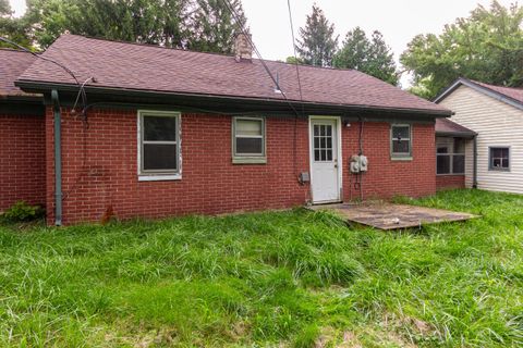 A home in Bloomfield Twp