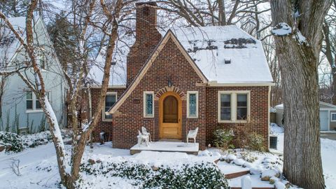 A home in Sylvan Lake