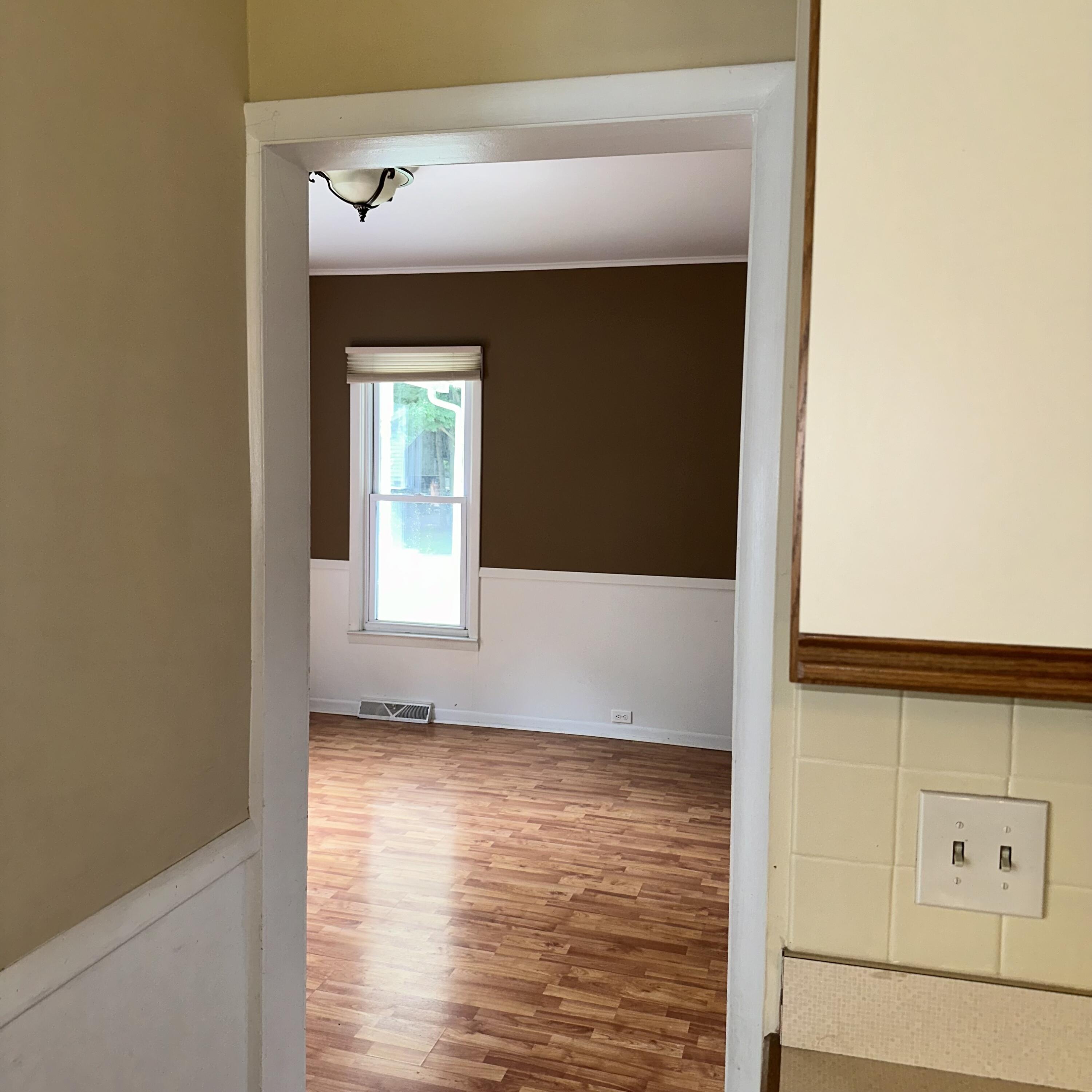 Photo 8 of 26 of 308 N Park Street house