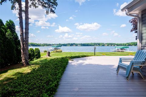 A home in Lake Angelus