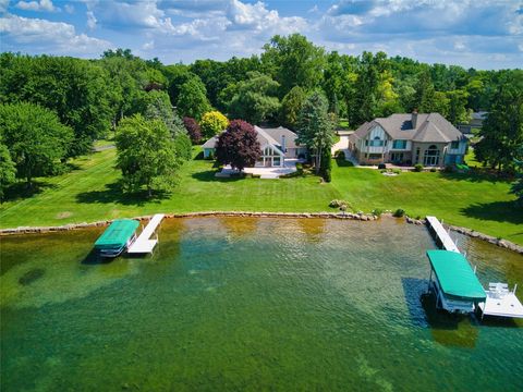 A home in Lake Angelus