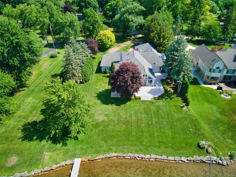 A home in Lake Angelus