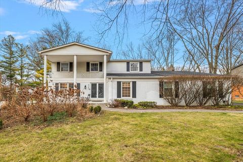 A home in West Bloomfield Twp