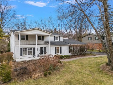 A home in West Bloomfield Twp