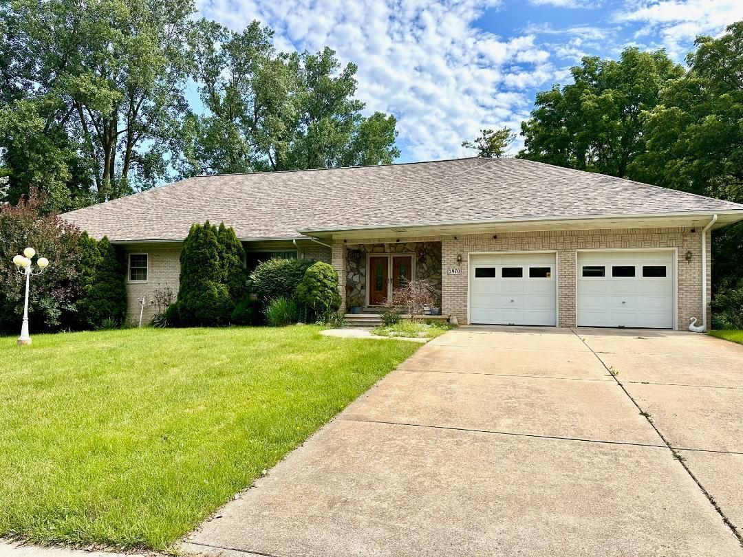 View West Bloomfield Twp, MI 48323 house